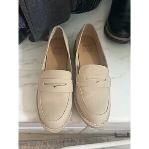 Size 10 Beige Dolce Vita Loafer in Catalina Suede